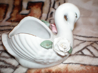 Sprzedam figurkę ceramiczną biały łabędź, stan dobry. - 3