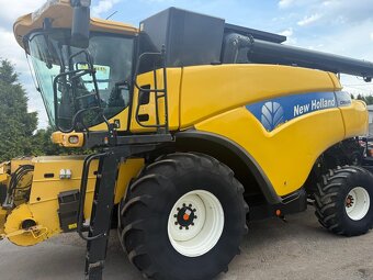 Kombajn zbożowy New Holland CR9080 Rok 2008 heder Vario 7,3m - 3