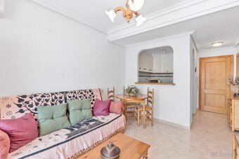 Na sprzedaż: Apartament 2-pokojowy z widokiem na basen - 3