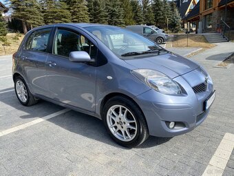 Toyota Yaris 1.0 2011r 67tys km klima - 3