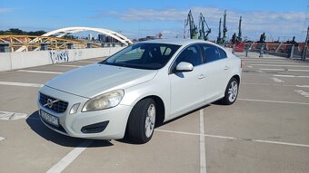 Volvo S60 D3 2.0 D Silver - 3