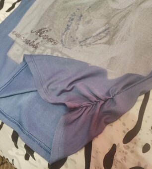 Bluzka niebieska ze zdjęciem 3/4 rękawa - 3