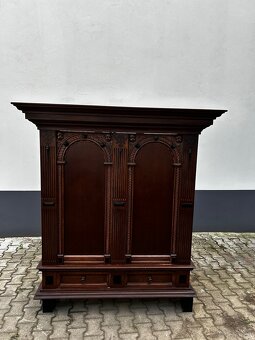 Drewniana szafa - 3