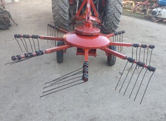 Zgrabiarka karuzelowa Pottinger 301 - 3