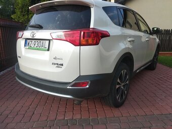 Toyota RAV4 z 2014 r. 4WD bezwypadkowa - 3