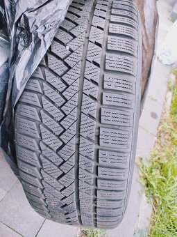 235/45 R18 - 3