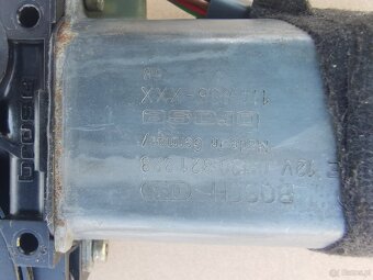 Mercedes R129 silniczek szyby 0130821328 - 3