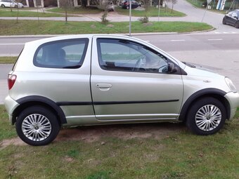 Toyota Yaris 1 - 3