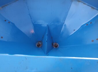 Rozsiewacz nawozów Amazone 1000L - 3