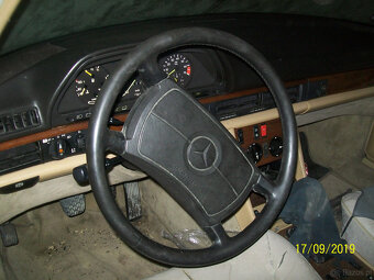 126-300benz-sedan - 3