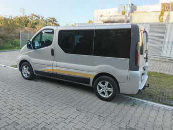 renault trafic 2.5 diesel 7 osobowy klima - 3