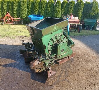 Sadzarka do ziemniaków czeska Agrozet - 3