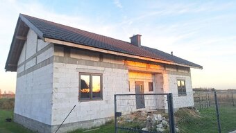 Nowoczesny dom parterowy 106 m² na działce 1024 m² – spokojn - 3