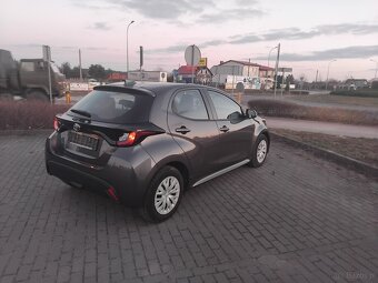 Yaris 2021r 24tys km jak nowy - 3