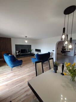 Dom wolnostojący o powierzchni 200m2, działka o powierzchni - 3
