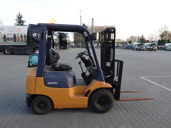 Wózek widłowy unoszący Toyota Geneo 7FG15 - 3