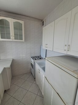 2 pokojowe mieszkanie, pow. 37m2, IV piętro, os. Serbinów - 3