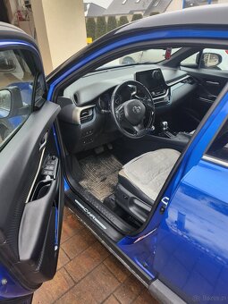 Toyota chr - 3