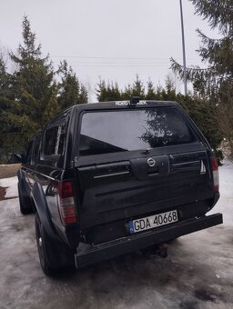 Samochód Nissan Navara - 3