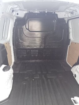 Ford Transit Courier - 3