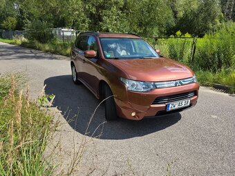 Mitsubishi Outlander 2.2 DI-D 4WD Instyle - 3