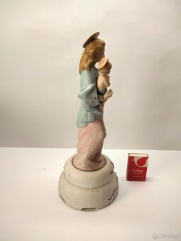 Stara porcelana Matka Boża z dzieciątkiem Jezus - 3