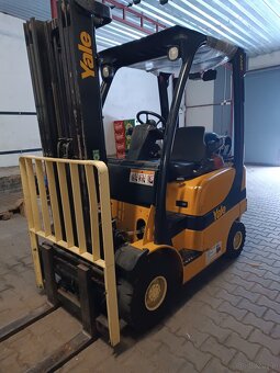 Wózek widłowy Yale - 3