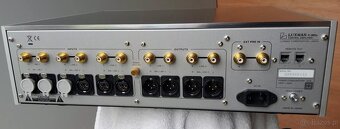Luxman C-900U Ultimate ( Price : 3300 EUR ) - 3