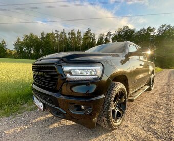 Dodge Ram 1500 - 3