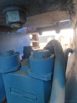 Hydrauliczny młot wyburzeniowy NPK - 3