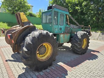TIMBERJACK 240B - 3