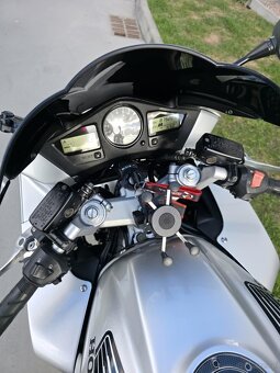 Honda VFR800 VTEC - 3