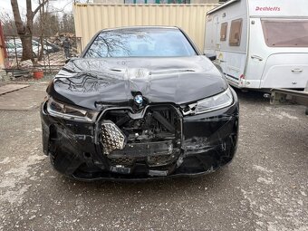 BMW IX Xdrive 40, r.6/2022, klima, panorama, 1. wlasciciel - 3