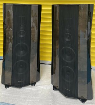 Sonus Faber Stradivari Homage Loudspeakers - Price: 6700 EUR - 3