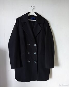 Czarny plasz - 3