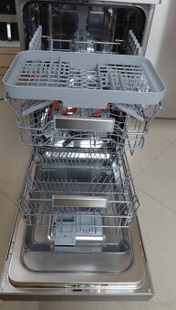 Zmywarka Hotpoint Ariston - 3