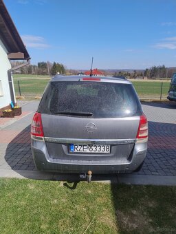 Opel Zafira b 1.9 CDTI hak klima - 3