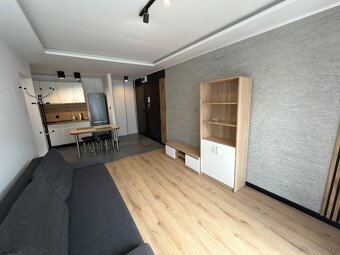 Mieszkanie o powierzchni 35m2, balkon, II p.,ul.Nowy Świat - 3
