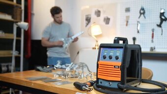 Kompaktowa spawarka laserowa T700 - chłodzona powietrzem - 3