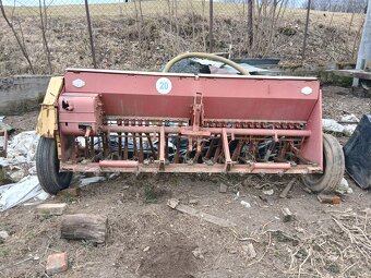 Sprzedam siewnik i kombajn - 3