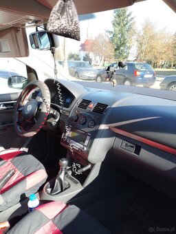 Volkswagen Touran - 3