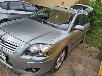 Sprzedam toyote avesis t25 kombi rok 2007diesel - 3