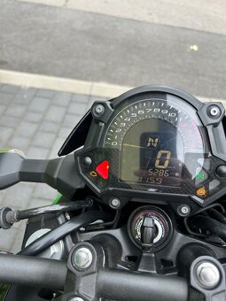 Kawasaki Z400 - 3