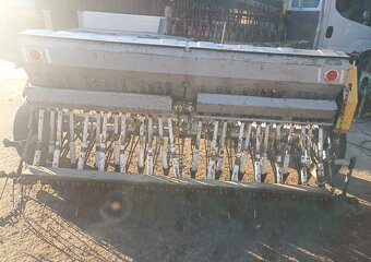 Siewnik zbożowy Poznaniak na docisku - 3