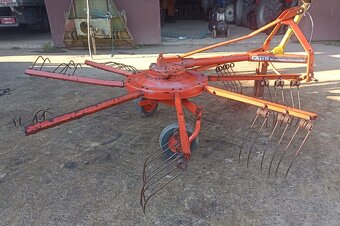 Zgrabiarka karuzelowa Deutz-Fahr KS 80D o szerokości robocze - 3