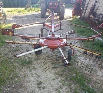 Zgrabiarka karuzelowa Deutz-Fahr - 3