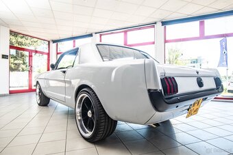 Ford mustang V8 1965 odrestaurowany od podstaw - 3
