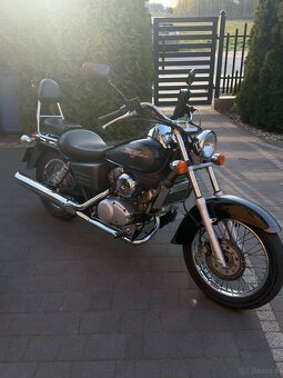 HONDA SHADOV 125 - 3