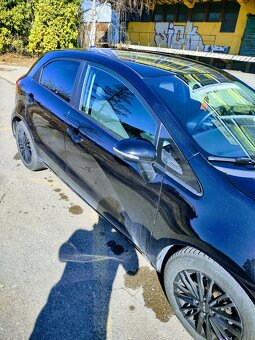 Kia Rio - 3