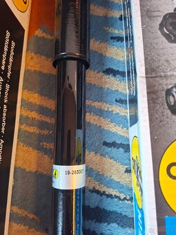 Amortyzatory 19-263007 Mercedes glc  2 sztuki 500 zł pełno s - 3